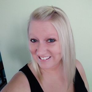 Meet your Posher, Hillary